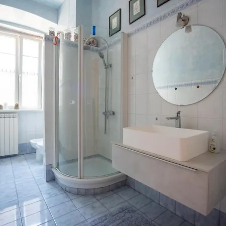 Art & History - Modern Classic Apartment