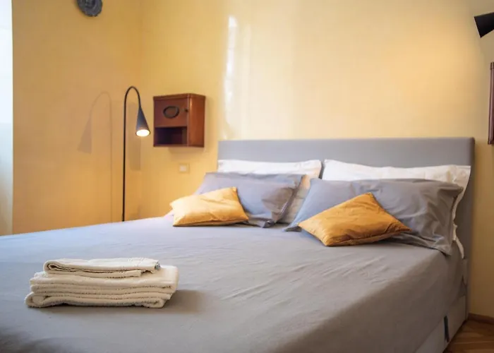 Art & History - New - Modern Classic *